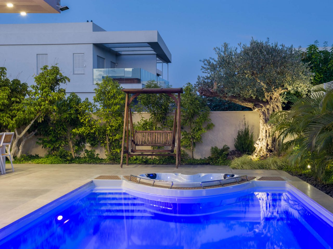 yacht pool karbon keramia 10