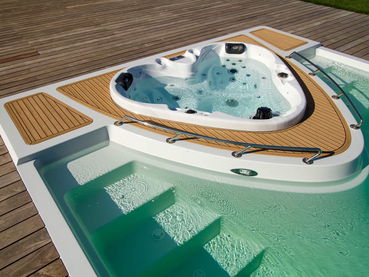 yacht pool karbon keramia 16