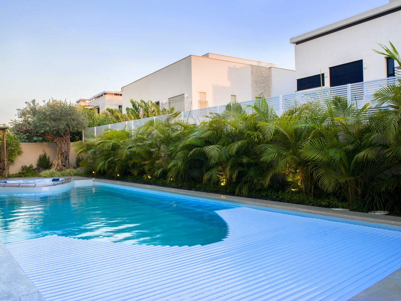 yacht pool karbon keramia 6