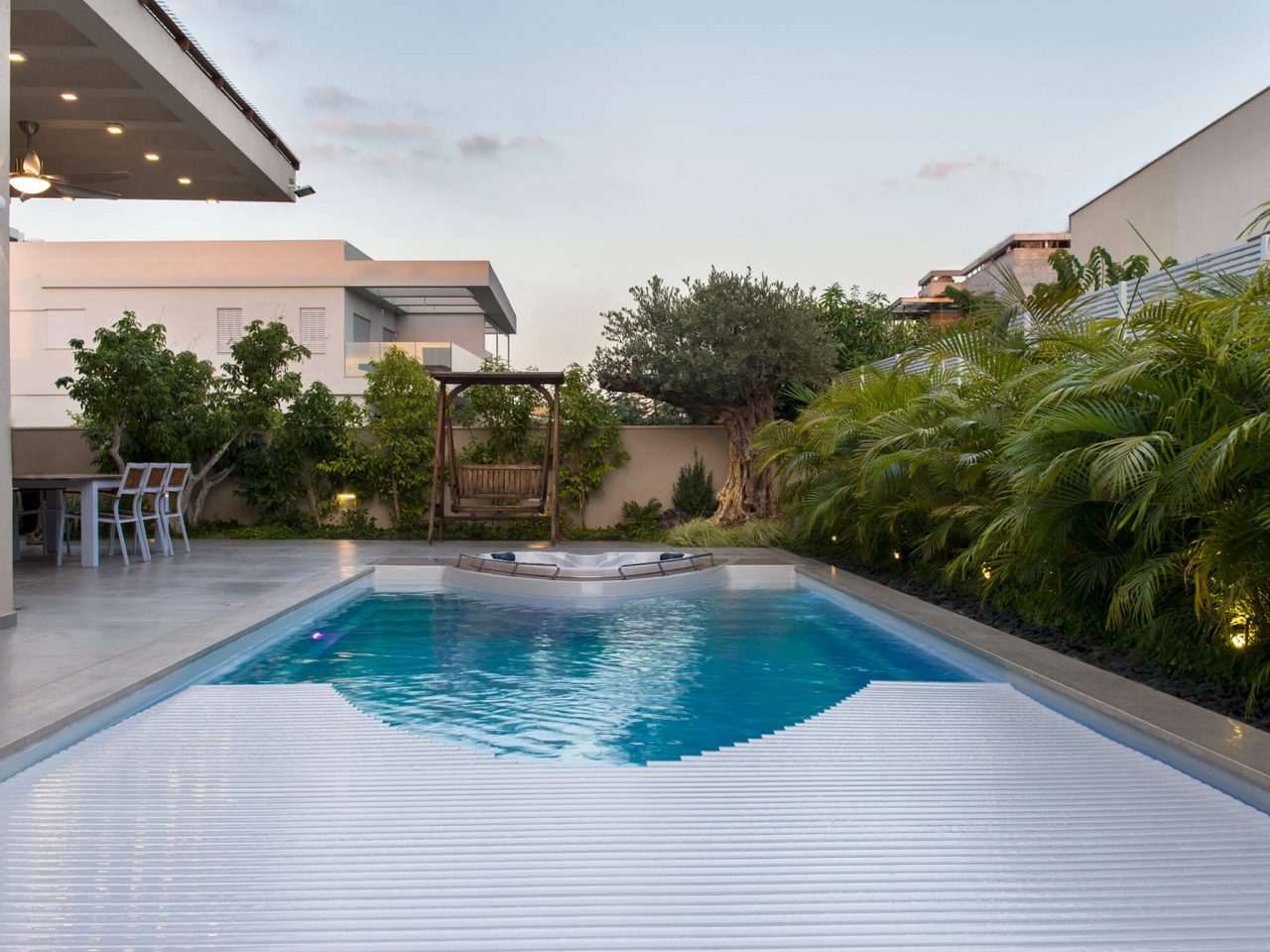 yacht pool karbon keramia 7